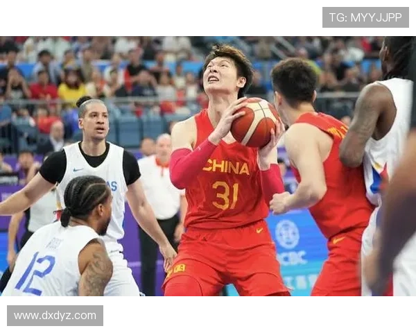 中国男篮力克菲律宾晋级世界杯八强，王哲林和赵继伟表现抢眼