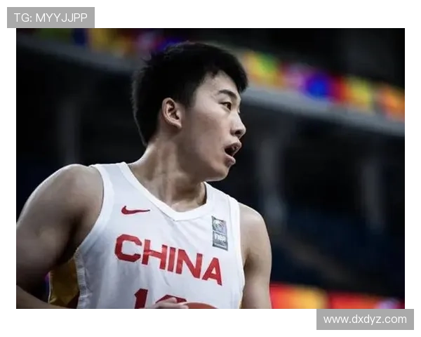 中国男篮迎战美国队 热身赛备战奥运目标全力以赴