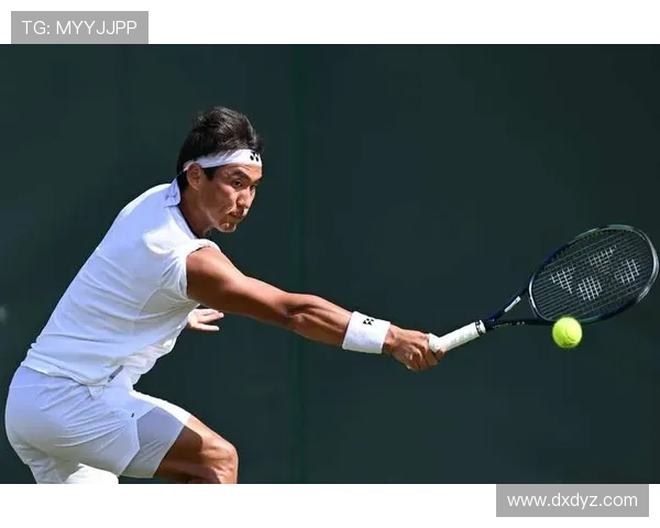 2025网球大满贯赛季首站回顾：新星崛起与传奇退役的精彩交织