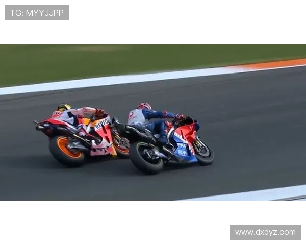 摩托GP赛季最新动态：选手们在最后一战的激烈对决与未来趋势分析