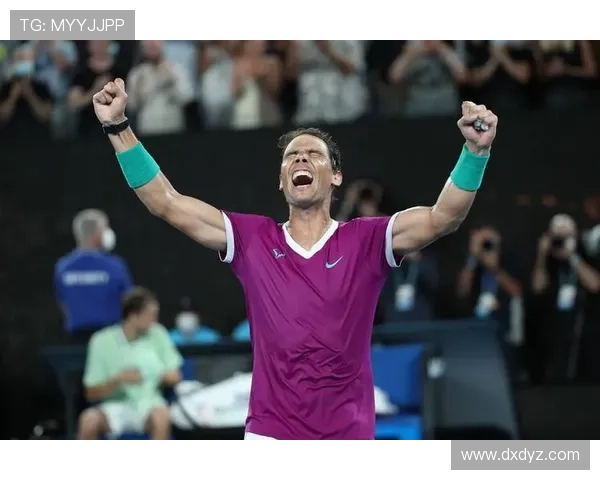 网球名将纳达尔宣布退役 结束辉煌职业生涯引发全球震动